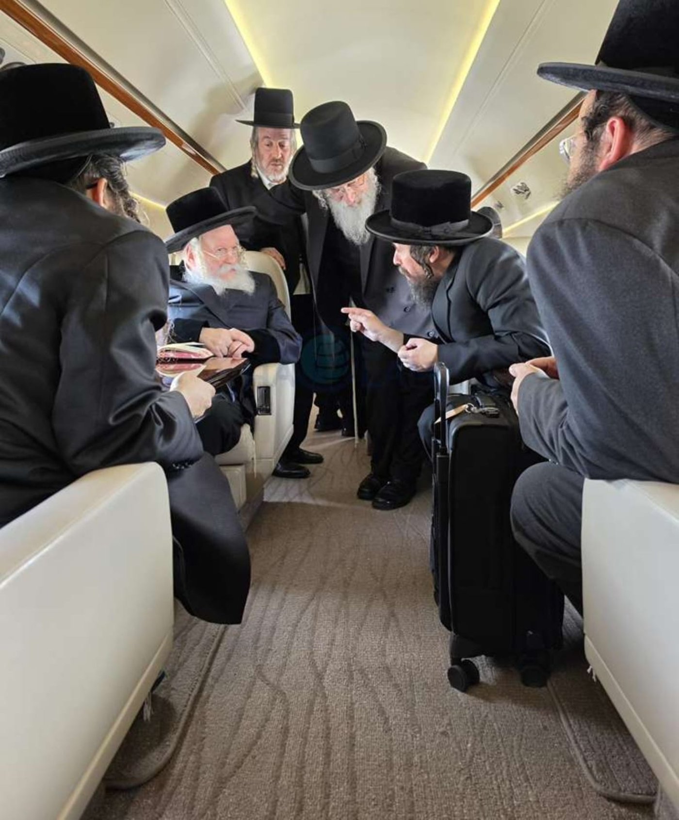 האדמו"ר מבאבוב בדרכו לבית הלבן