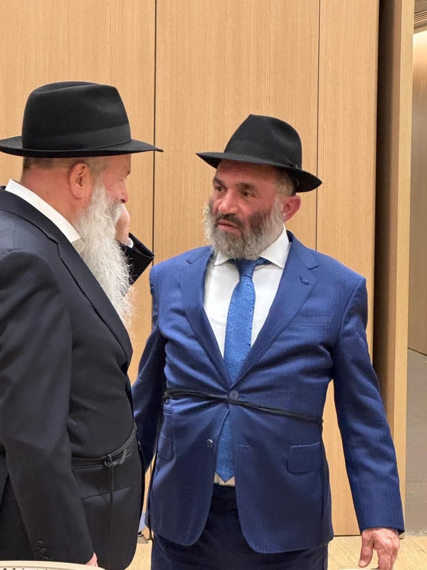 המפלגה שמחפשת אישה חרדית לרשימה | 'זיידל'ע' עם כל הנייעס והחשיפות