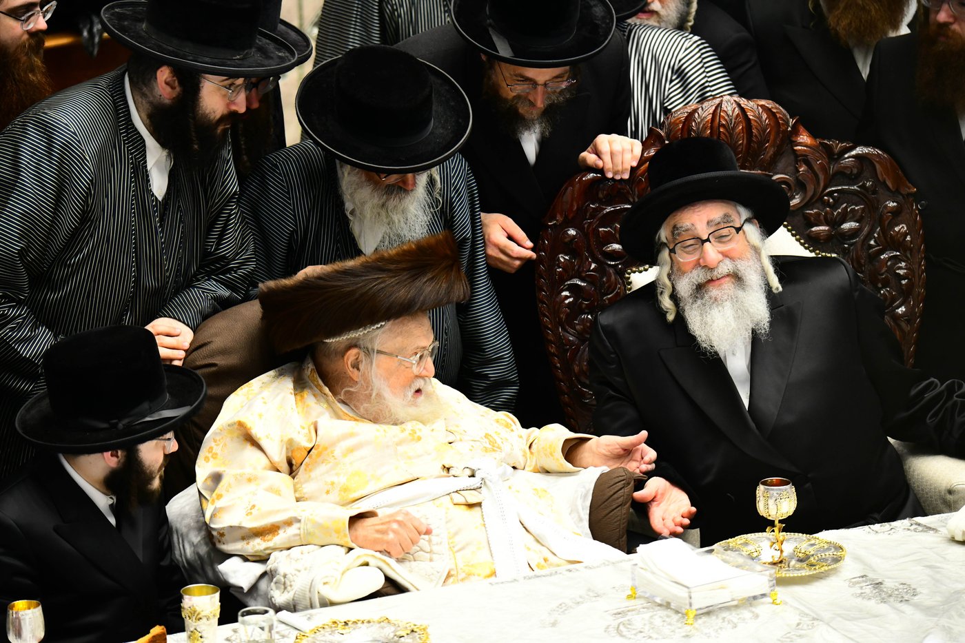 האדמו"ר מויז'ניץ מאנסי בתולדות אברהם יצחק