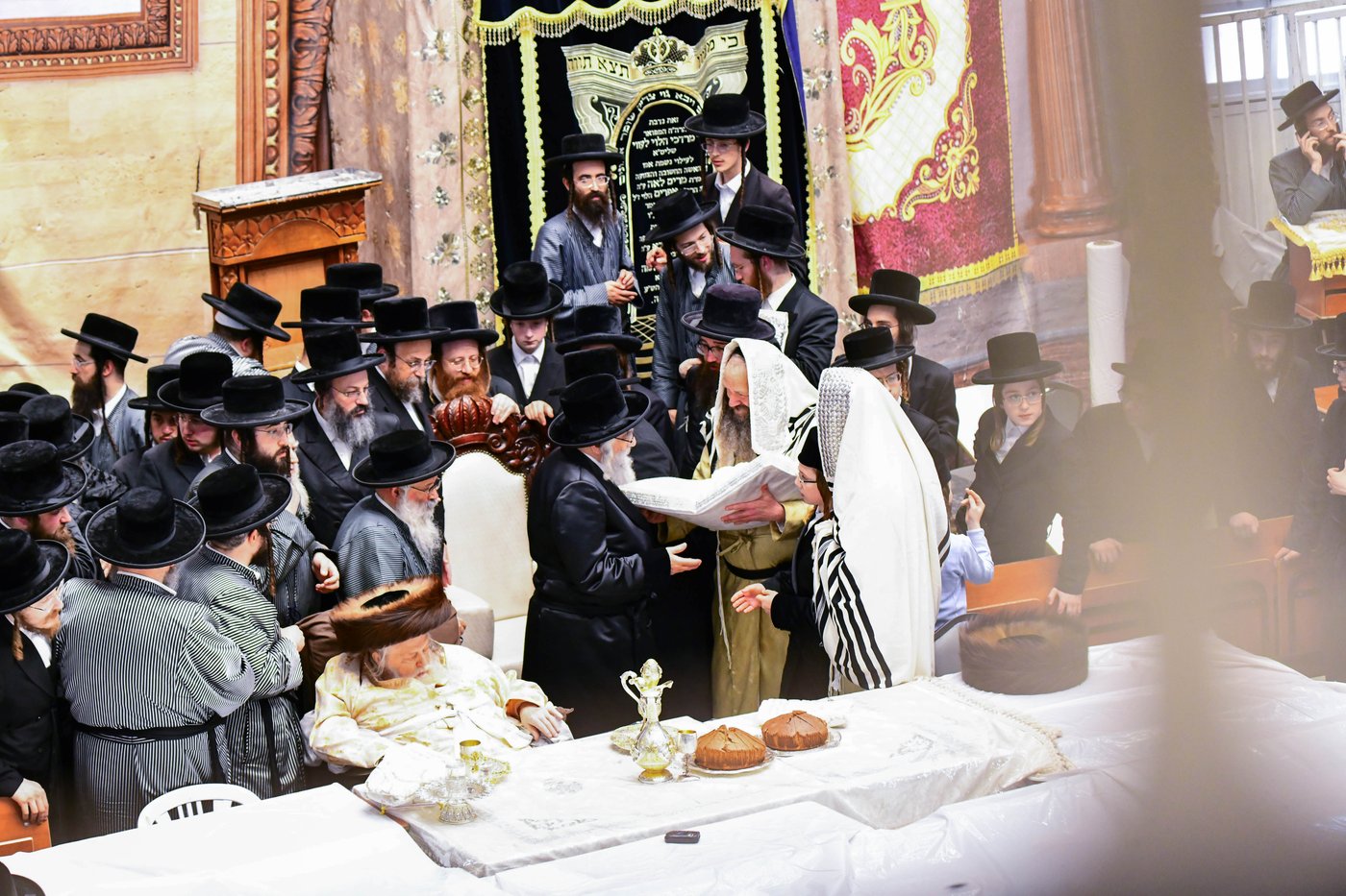 האדמו"ר מויז'ניץ מאנסי בתולדות אברהם יצחק