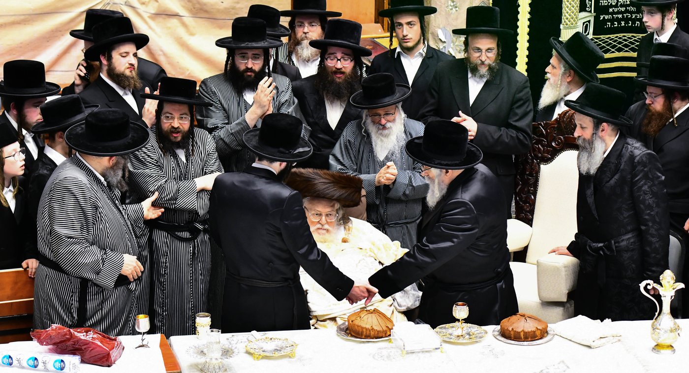 האדמו"ר מויז'ניץ מאנסי בתולדות אברהם יצחק