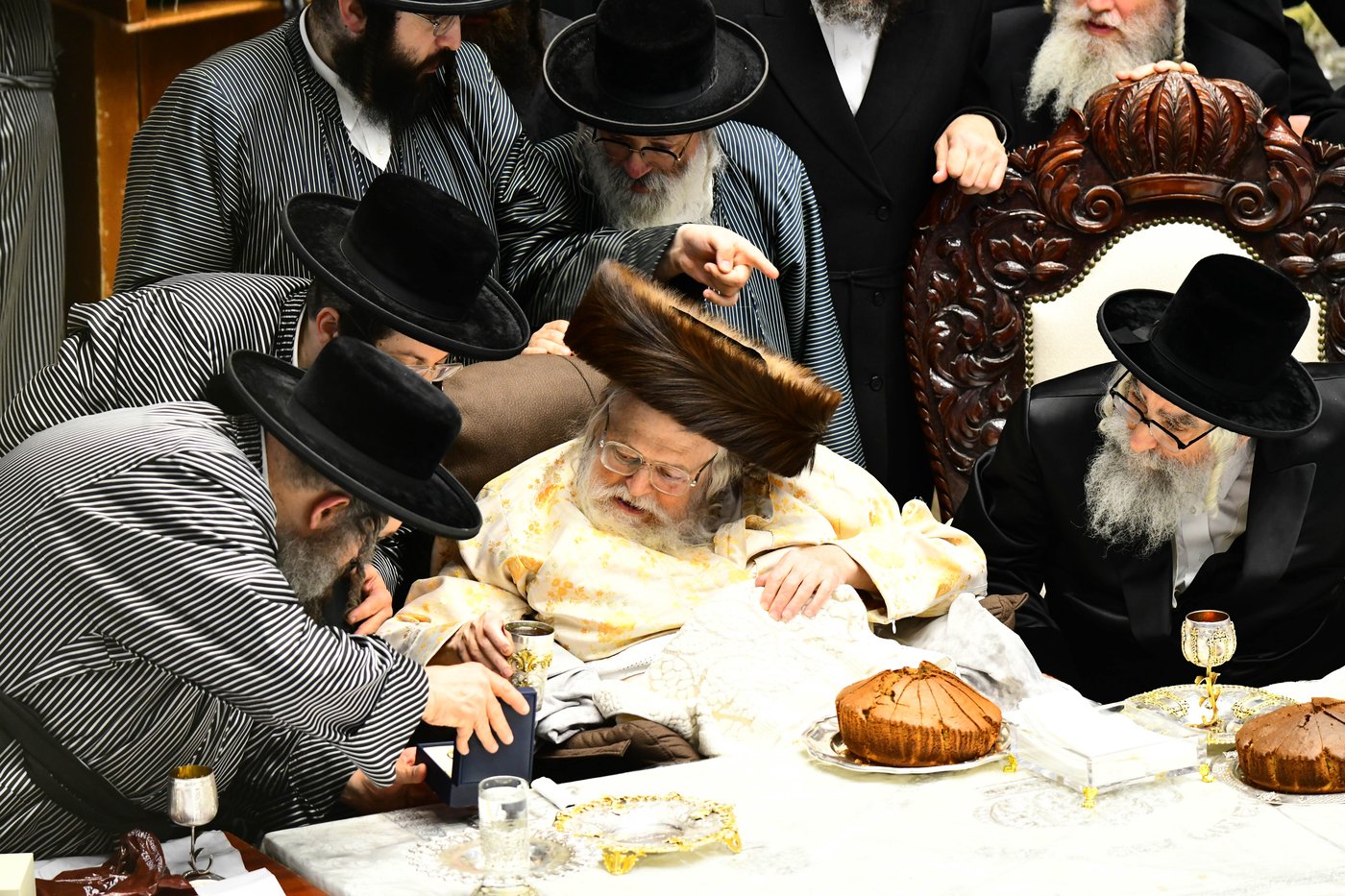האדמו"ר מויז'ניץ מאנסי בתולדות אברהם יצחק