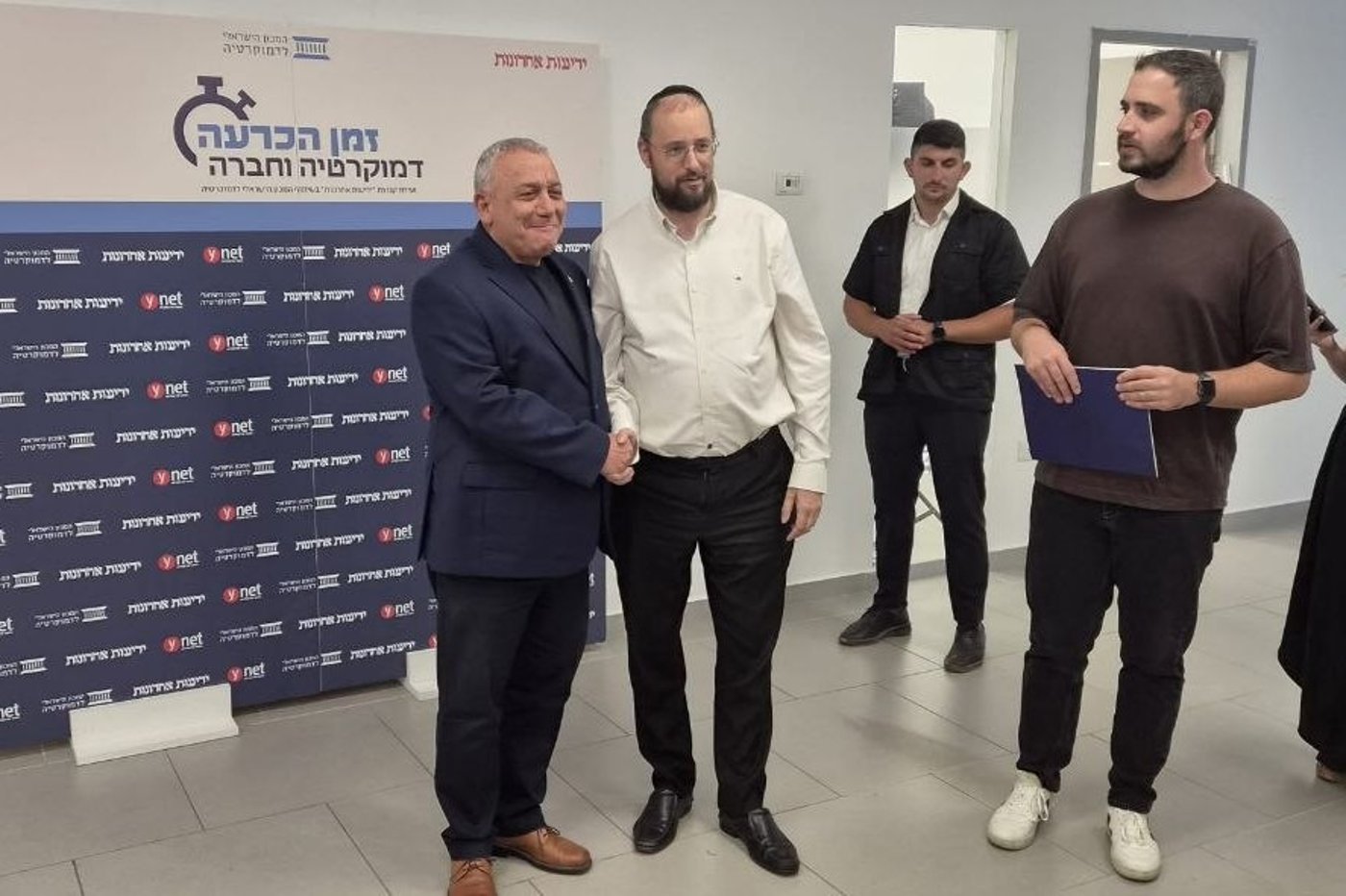 המפלגה שמחפשת אישה חרדית לרשימה | 'זיידל'ע' עם כל הנייעס והחשיפות