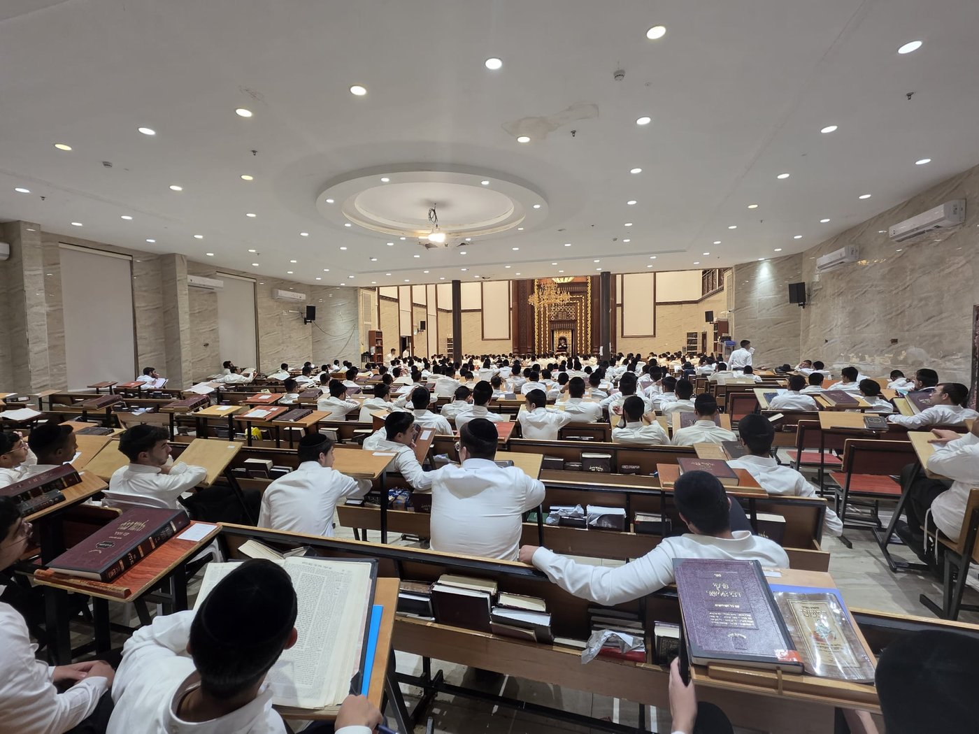 הגר"ב פינקל ברכסים