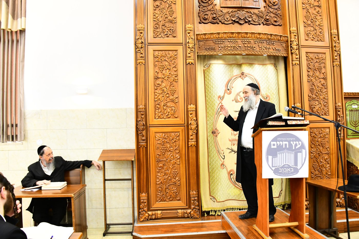 הגר"א גרבוז בישיבת 'עץ חיים' באבוב