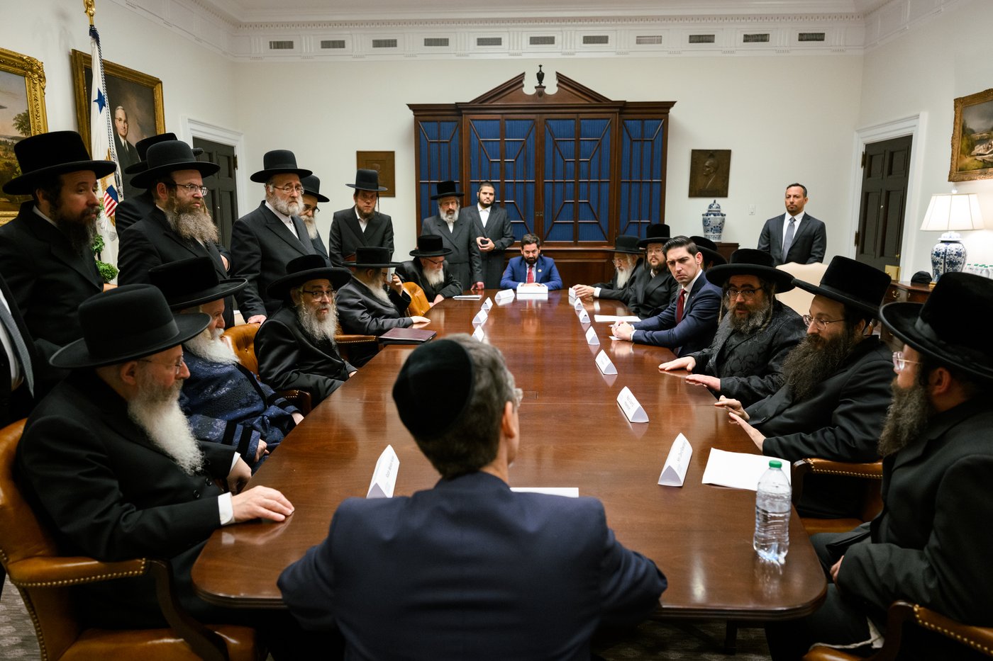 האדמו"רים במפגש עם הנשיא טראמפ