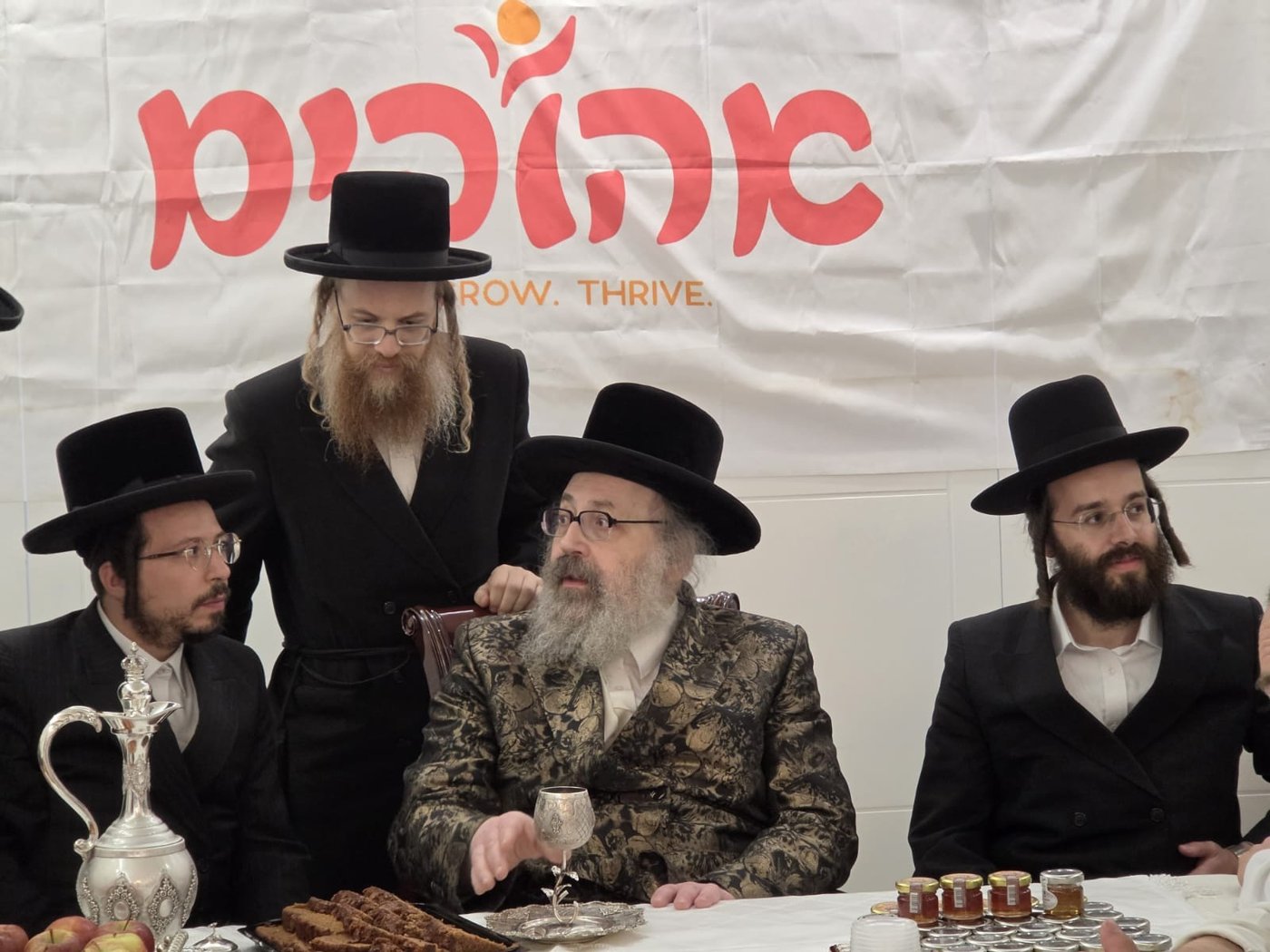 האדמו"ר מויז'ניץ לונדון בביקור באהובים