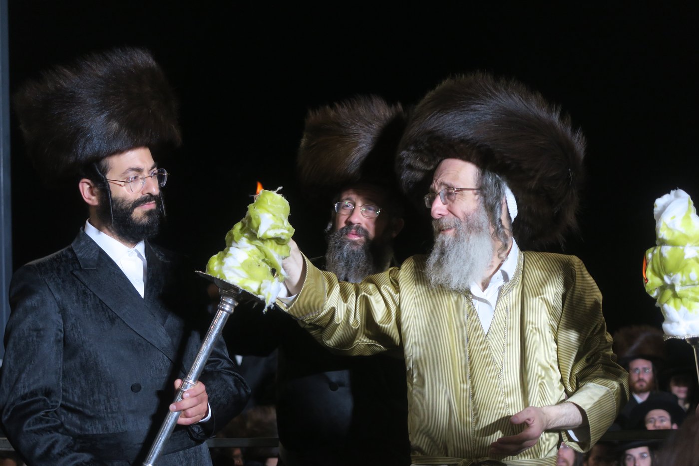 הרה"צ רבי אלימלך בידרמן באמירת הסליחות