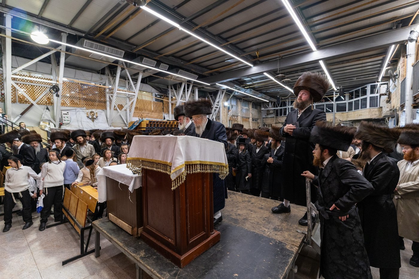 סליחות ראשונות בחצה"ק פינסק קרלין