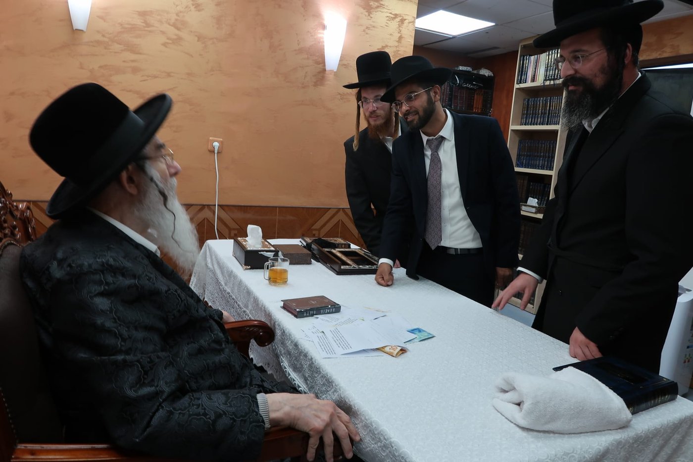 האדמו"ר מאלכסנדר בעמונאל