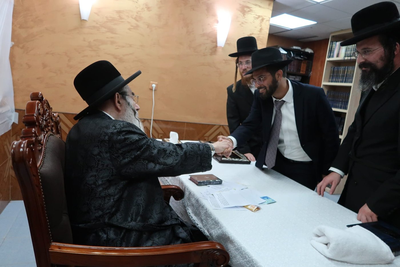 האדמו"ר מאלכסנדר בעמונאל