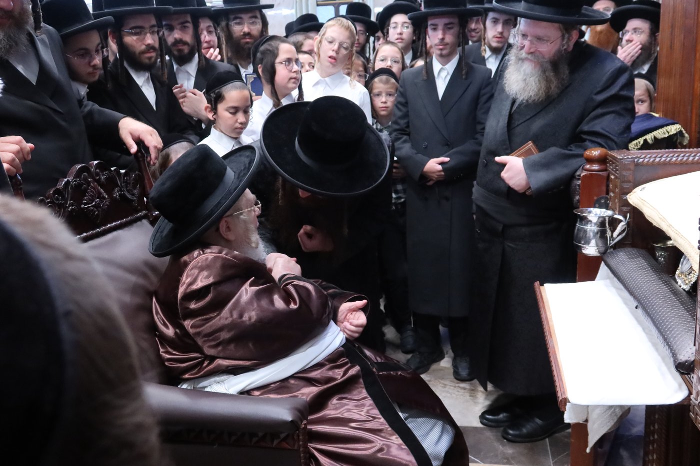 סליחות ראשונות בחצה"ק קרעטשניף