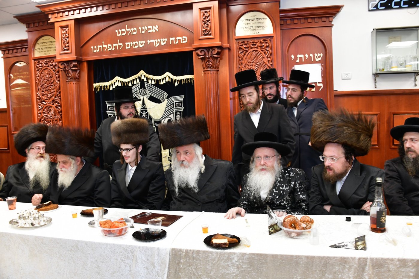 שמחת בית קרעטשניף קרית גת - אלדשטאט - קאסוב ויז'ניץ - סקולען ב"ב