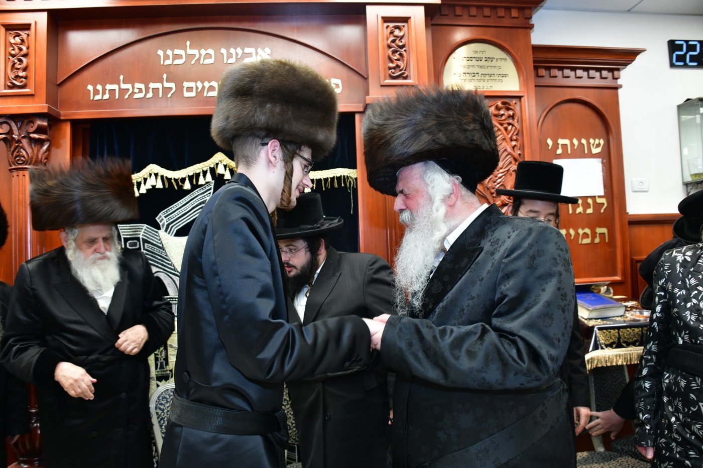שמחת בית קרעטשניף קרית גת - אלדשטאט - קאסוב ויז'ניץ - סקולען ב"ב