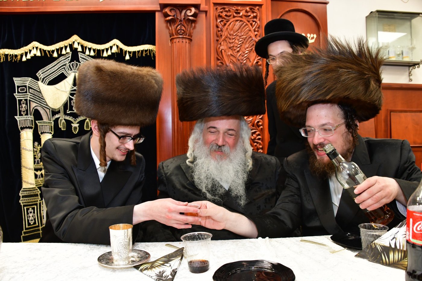 שמחת בית קרעטשניף קרית גת - אלדשטאט - קאסוב ויז'ניץ - סקולען ב"ב