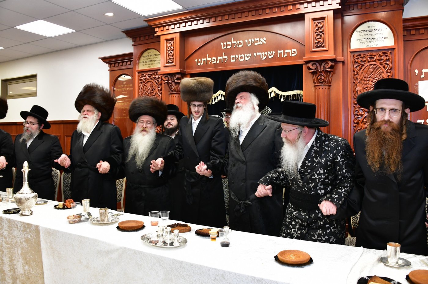 שמחת בית קרעטשניף קרית גת - אלדשטאט - קאסוב ויז'ניץ - סקולען ב"ב