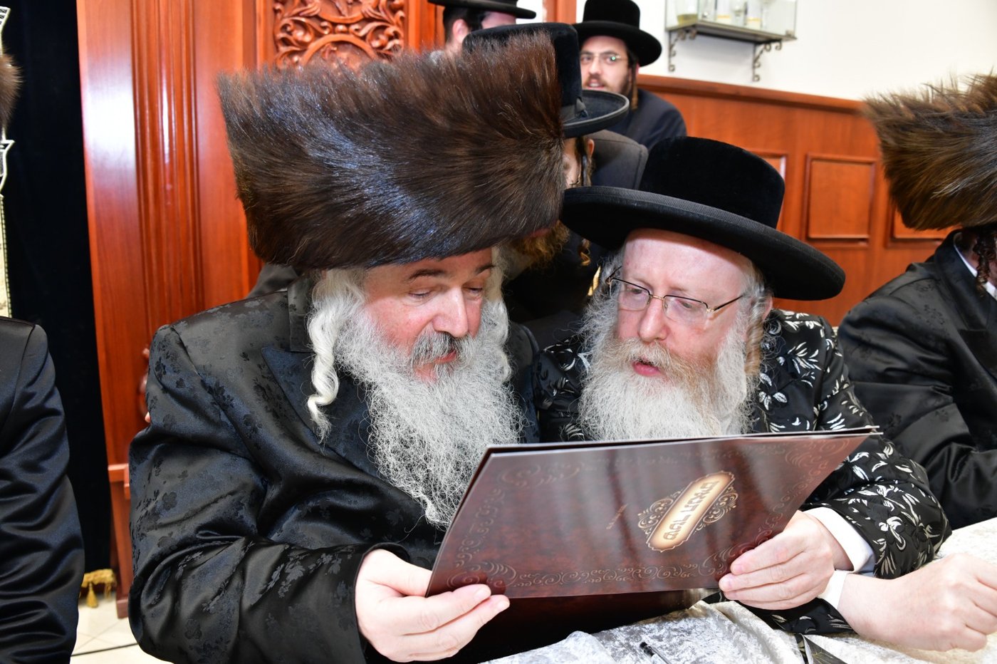 שמחת בית קרעטשניף קרית גת - אלדשטאט - קאסוב ויז'ניץ - סקולען ב"ב