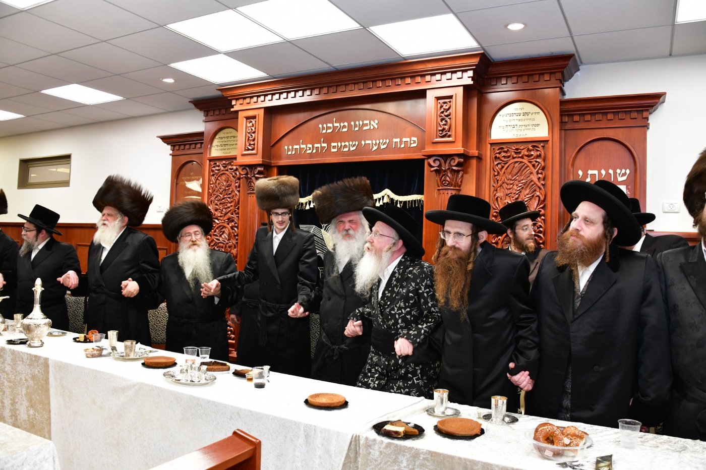 שמחת בית קרעטשניף קרית גת - אלדשטאט - קאסוב ויז'ניץ - סקולען ב"ב