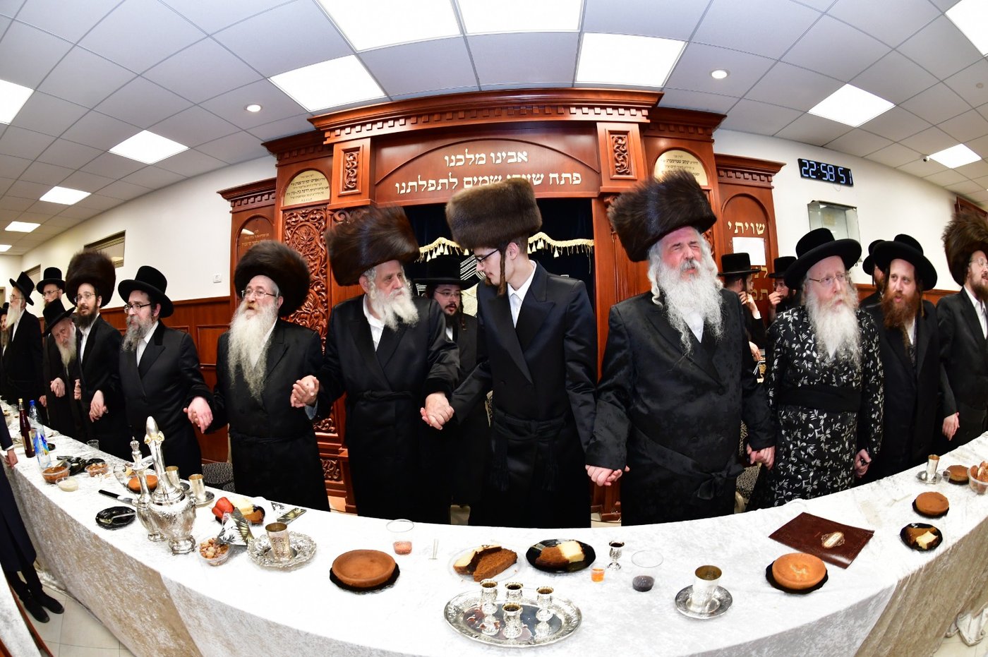 שמחת בית קרעטשניף קרית גת - אלדשטאט - קאסוב ויז'ניץ - סקולען ב"ב