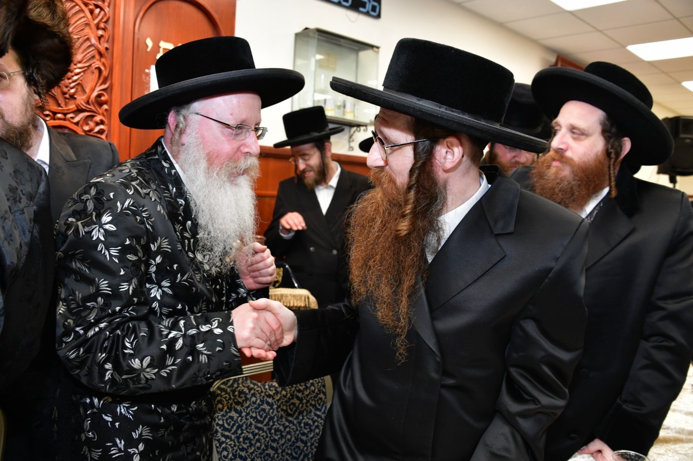 שמחת בית קרעטשניף קרית גת - אלדשטאט - קאסוב ויז'ניץ - סקולען ב"ב
