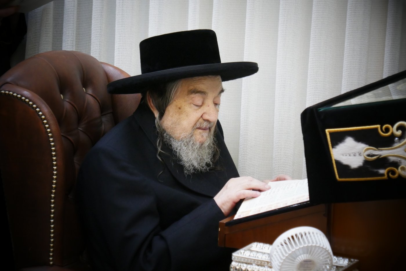 א' סליחות אצל הגה"צ רבי יעקב מאיר שכטר