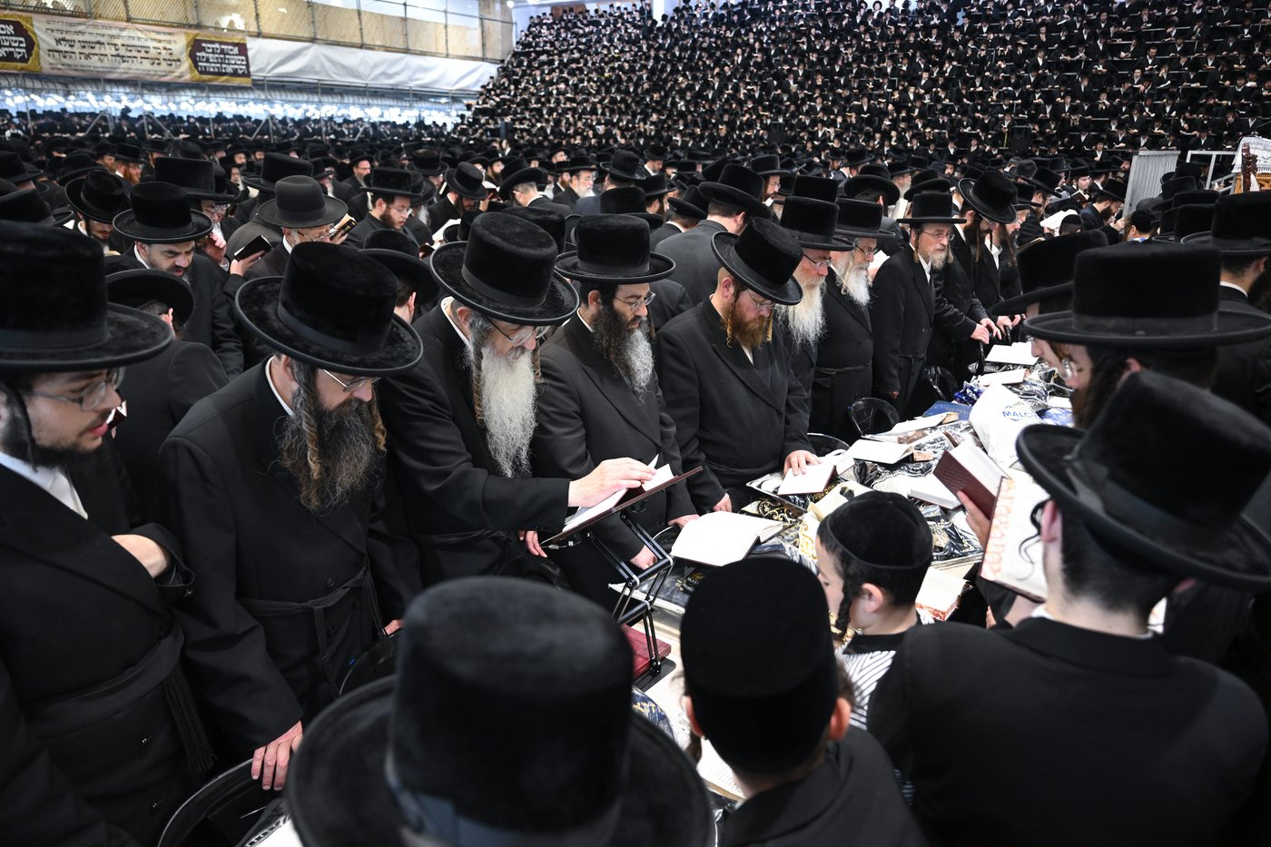 סליחות ראשונות בחצה"ק צאנז