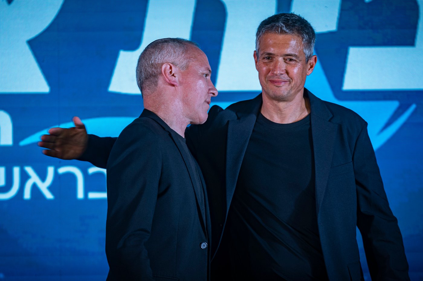 טרופר והנדל באיחוד