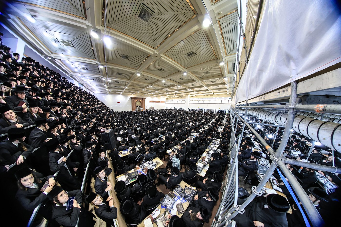 סליחות ראשונות בחצה"ק צאנז