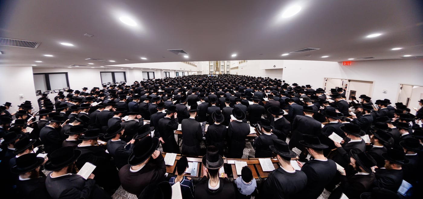 סליחות ראשונות בחצה"ק באבוב 45