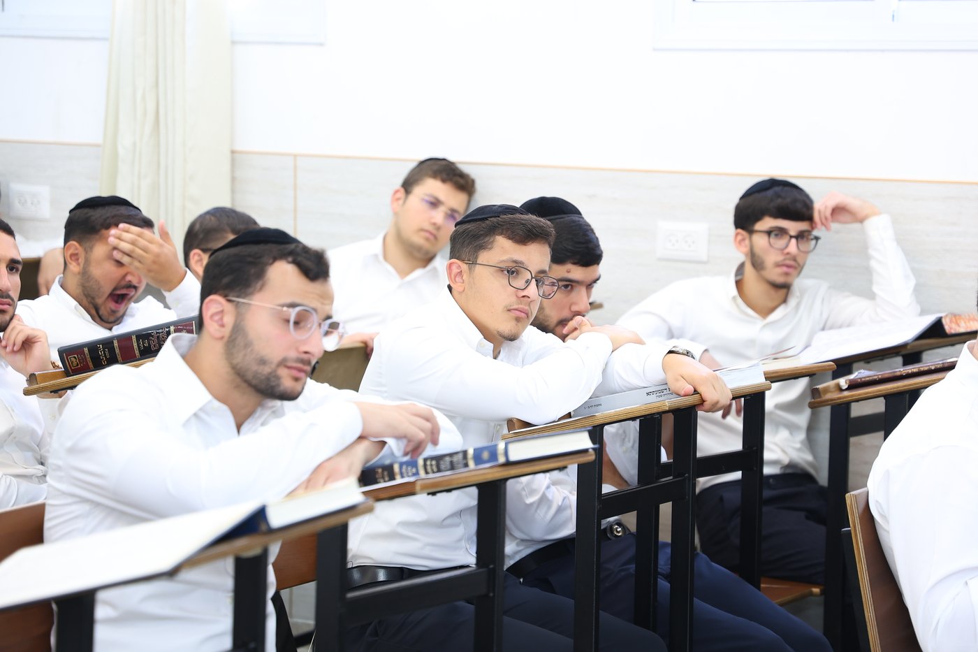 הגר"ח פינשטיין בישיבת 'אמרי חכמה' 