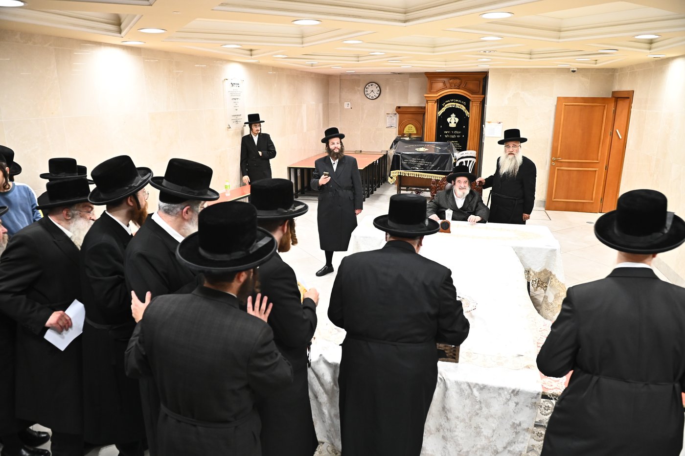 האדמו"ר מויז'ניץ בקבלת קהל