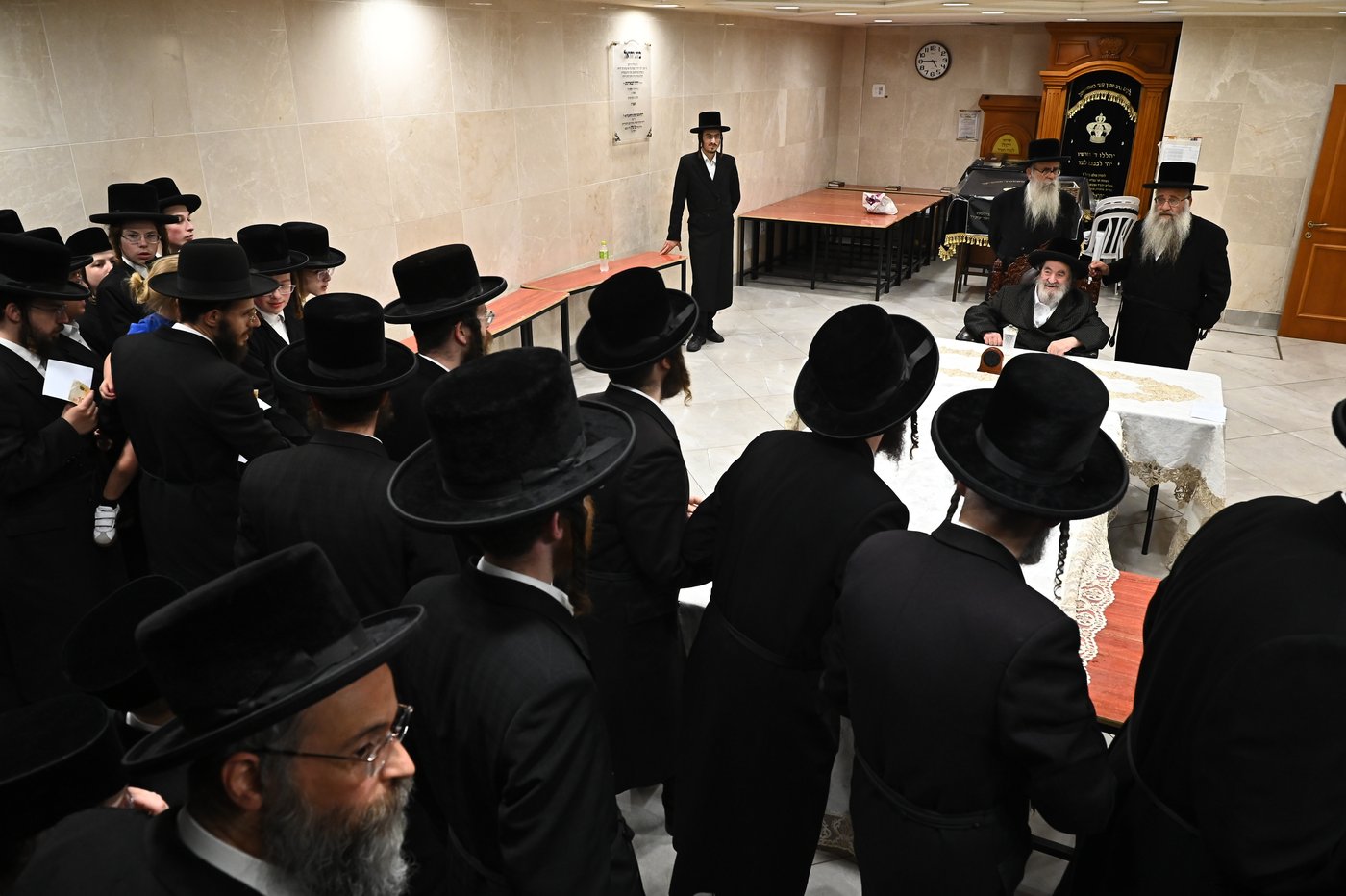 האדמו"ר מויז'ניץ בקבלת קהל