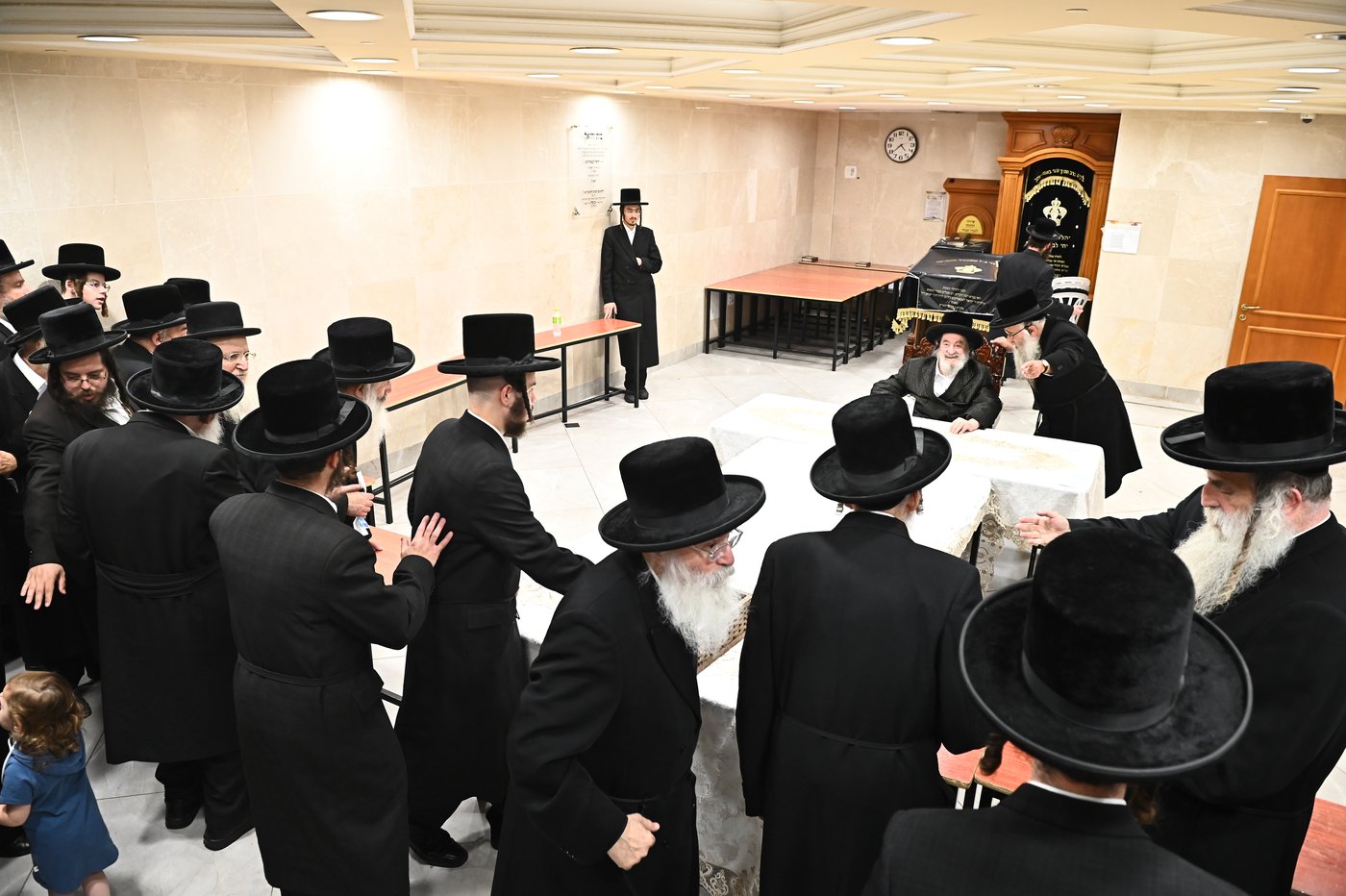 האדמו"ר מויז'ניץ בקבלת קהל