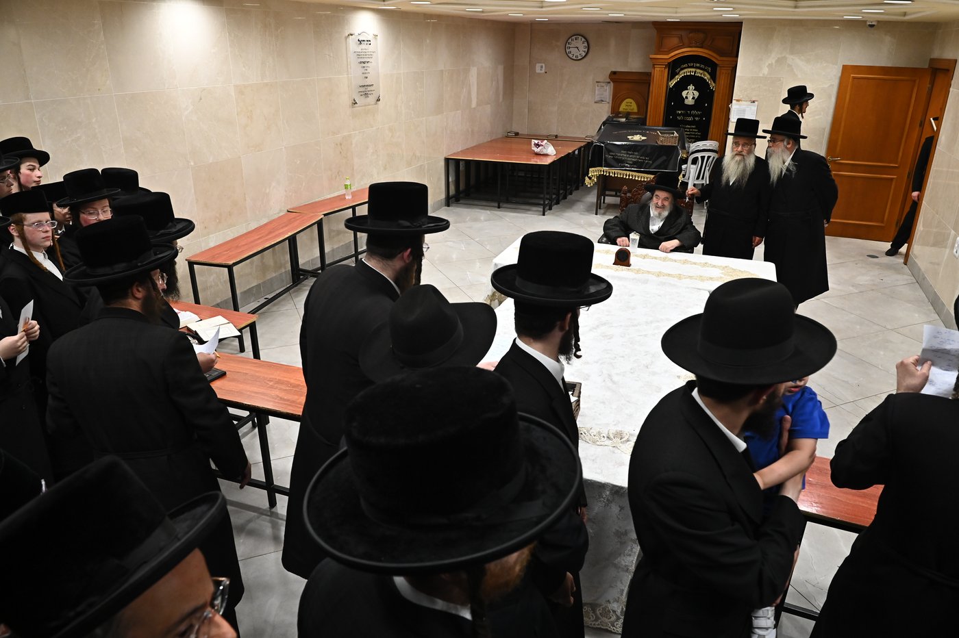 האדמו"ר מויז'ניץ בקבלת קהל