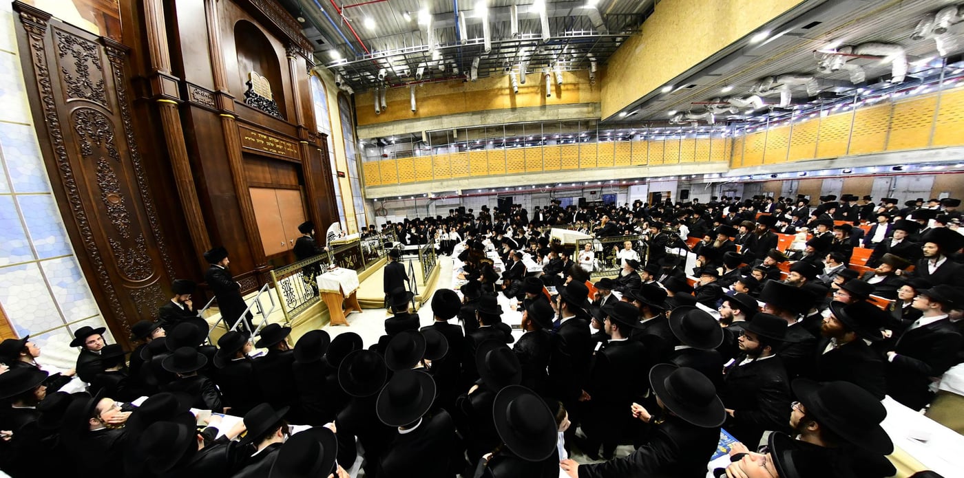 סליחות ראשונות בחצה"ק מודז'יץ