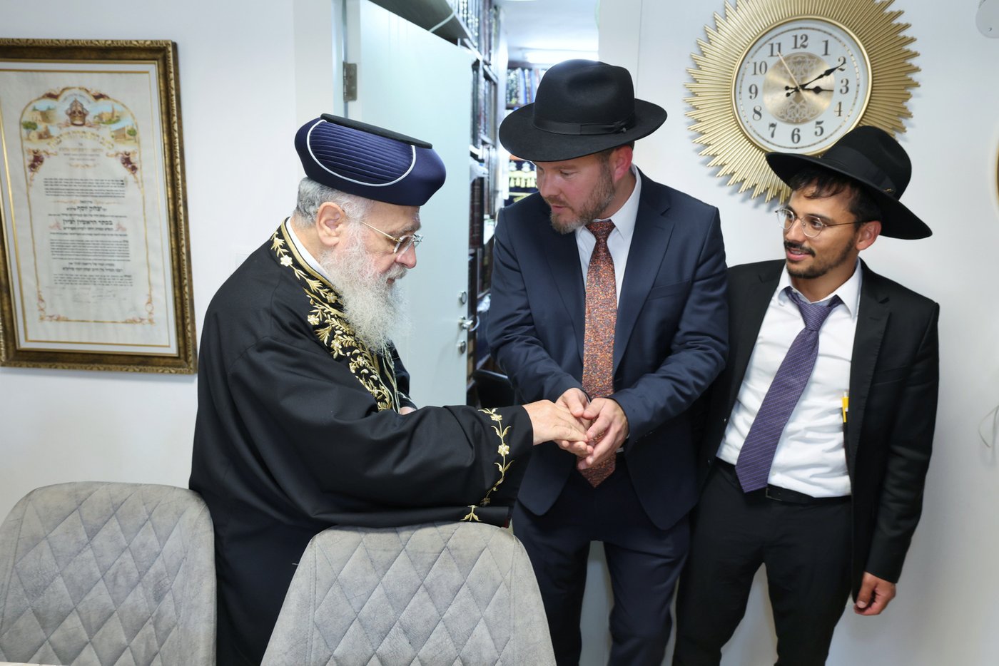 ילדי רעננה אצל הגר"י יוסף