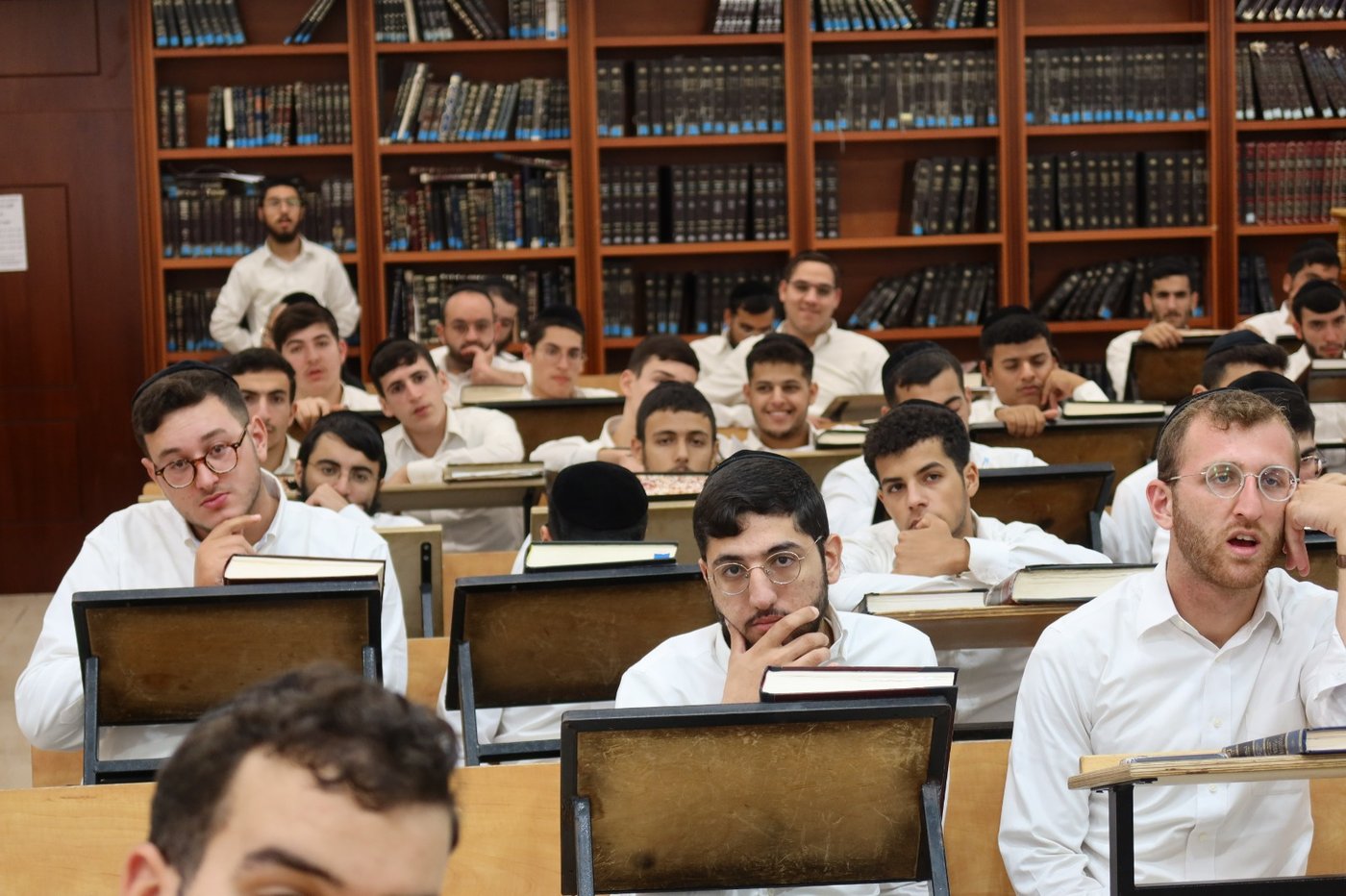 הגה"צ רבי אלימלך בידרמן בישיבת 'אור התלמוד'