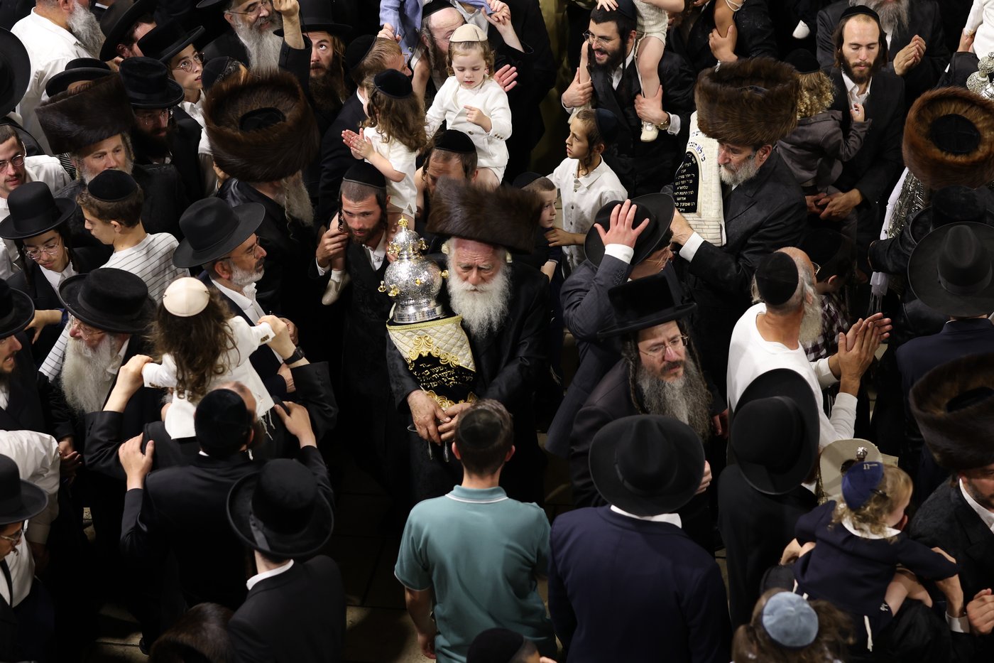 הכנסת ספר תורה במירון