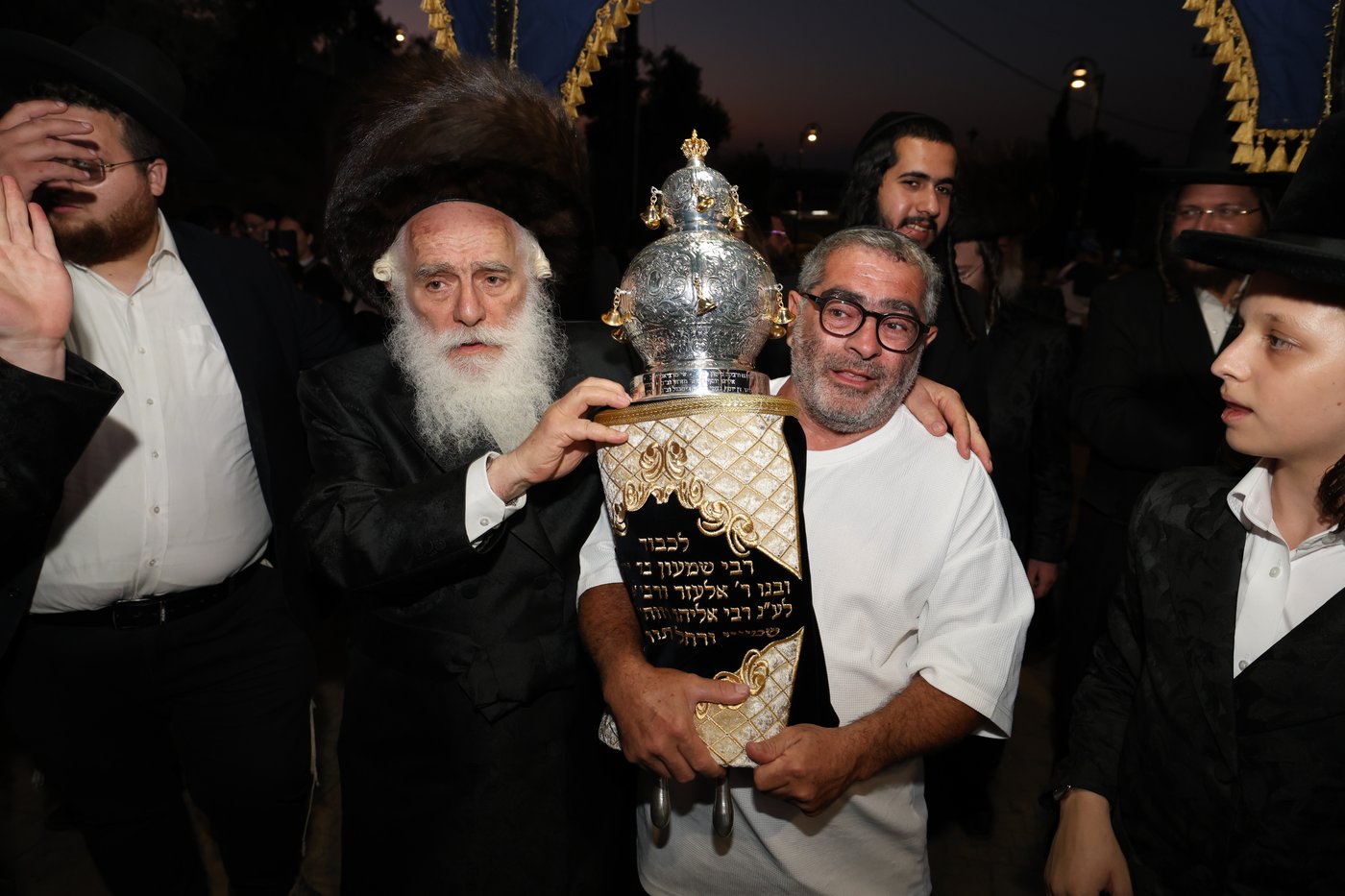 הכנסת ספר תורה במירון