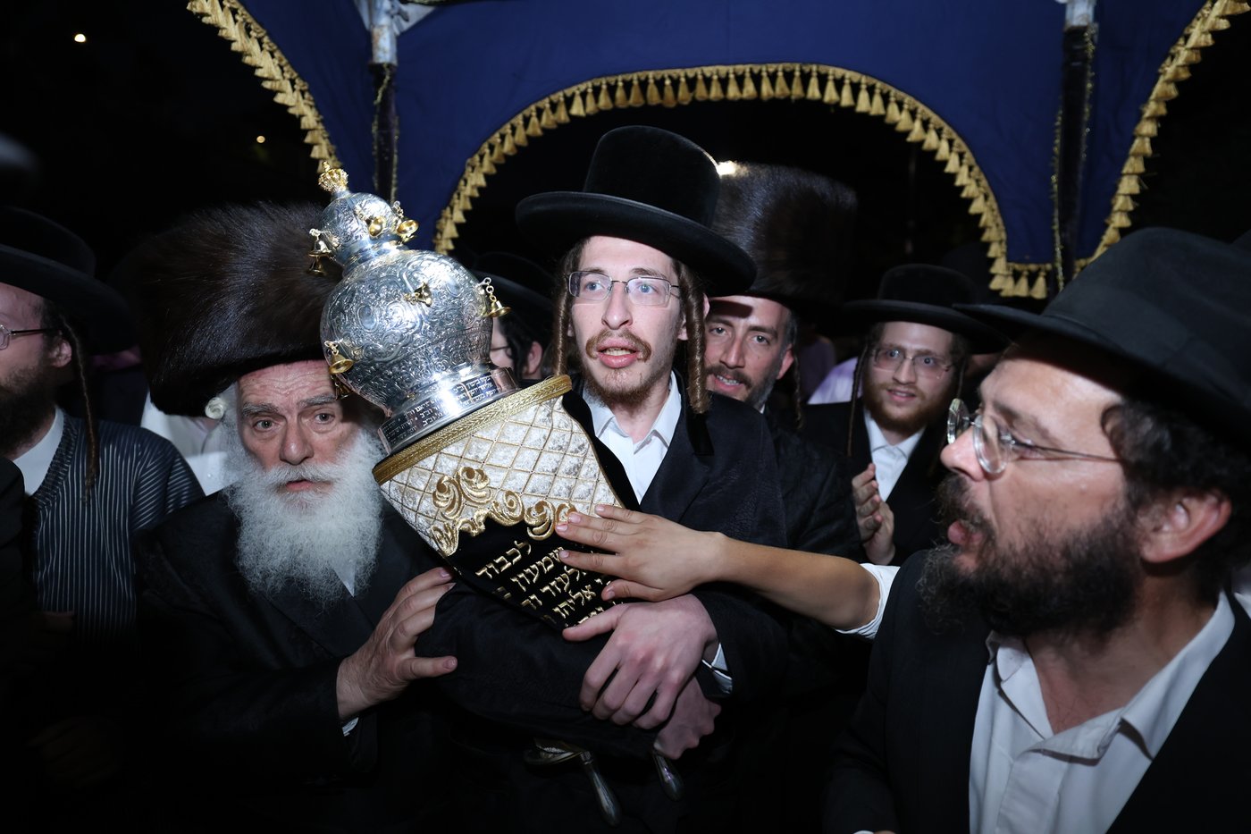 הכנסת ספר תורה במירון