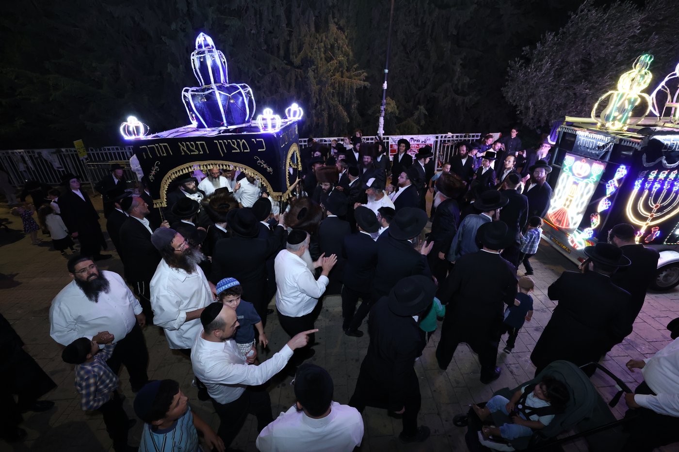 הכנסת ספר תורה במירון