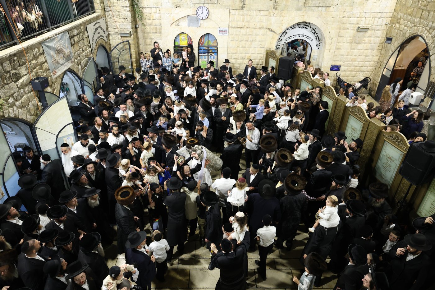 הכנסת ספר תורה במירון
