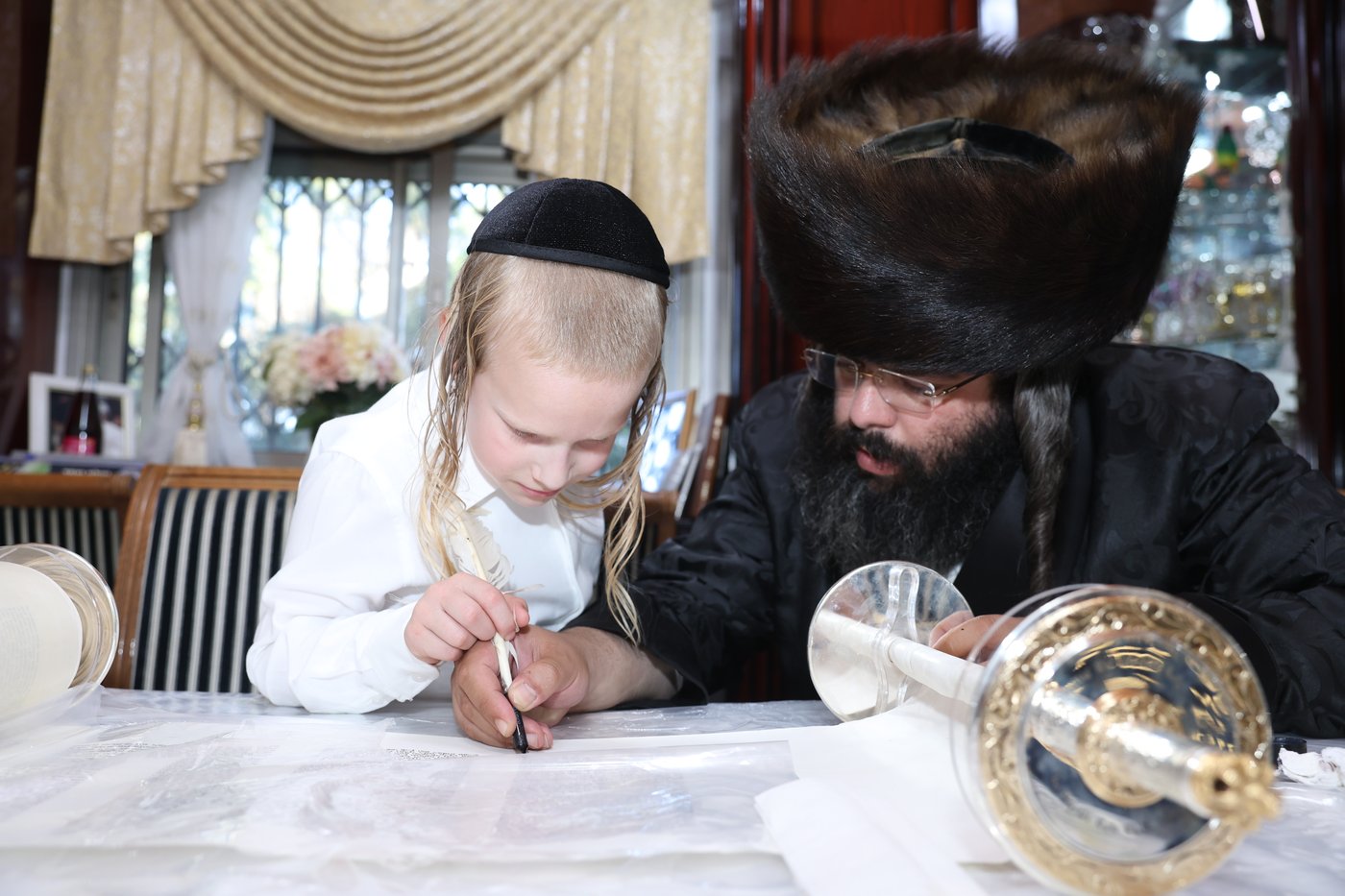הכנסת ספר תורה במירון