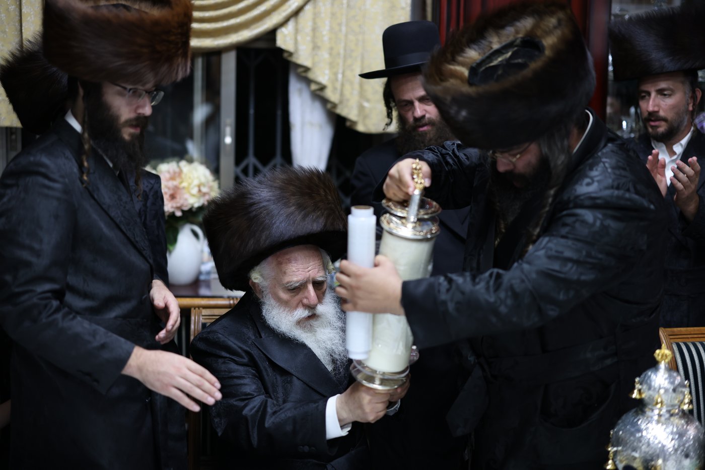 הכנסת ספר תורה במירון