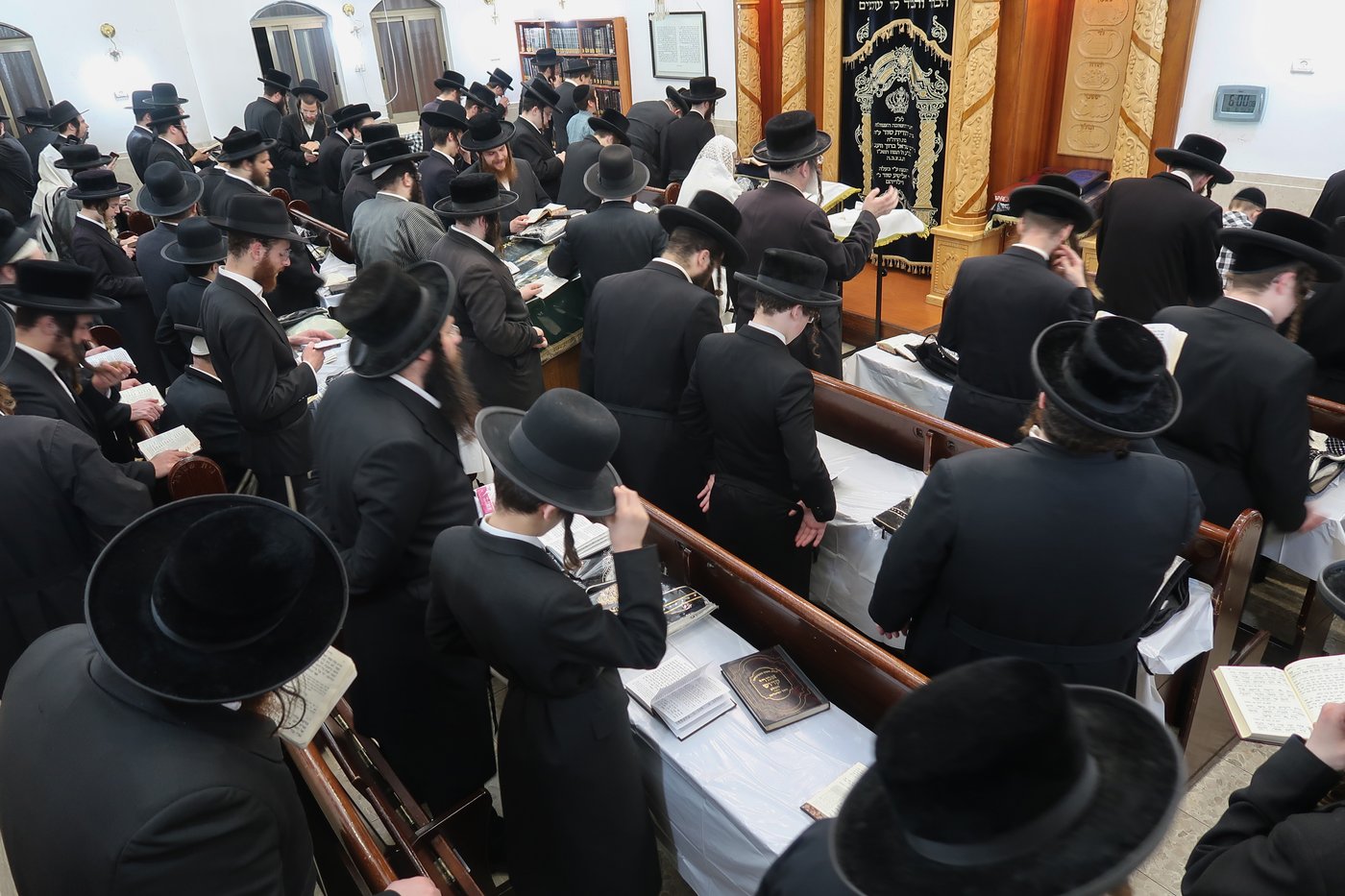 סליחות ראשונות בחצה"ק קרעטשניף סיגעט