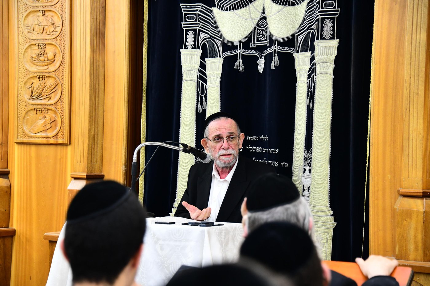 הגרי"ב שרייבר בשיחה בקריית מלך