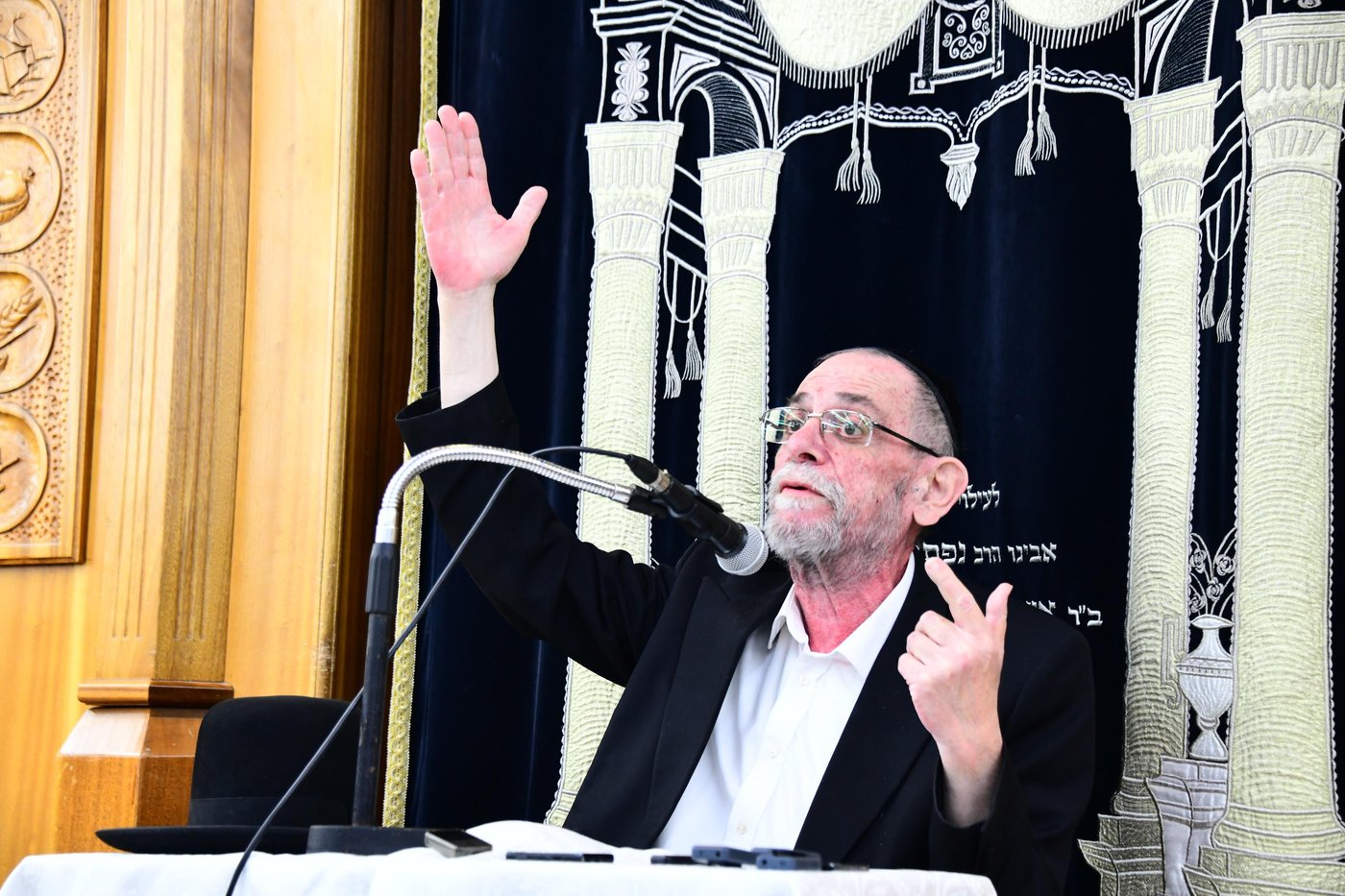 הגרי"ב שרייבר בשיחה בקריית מלך