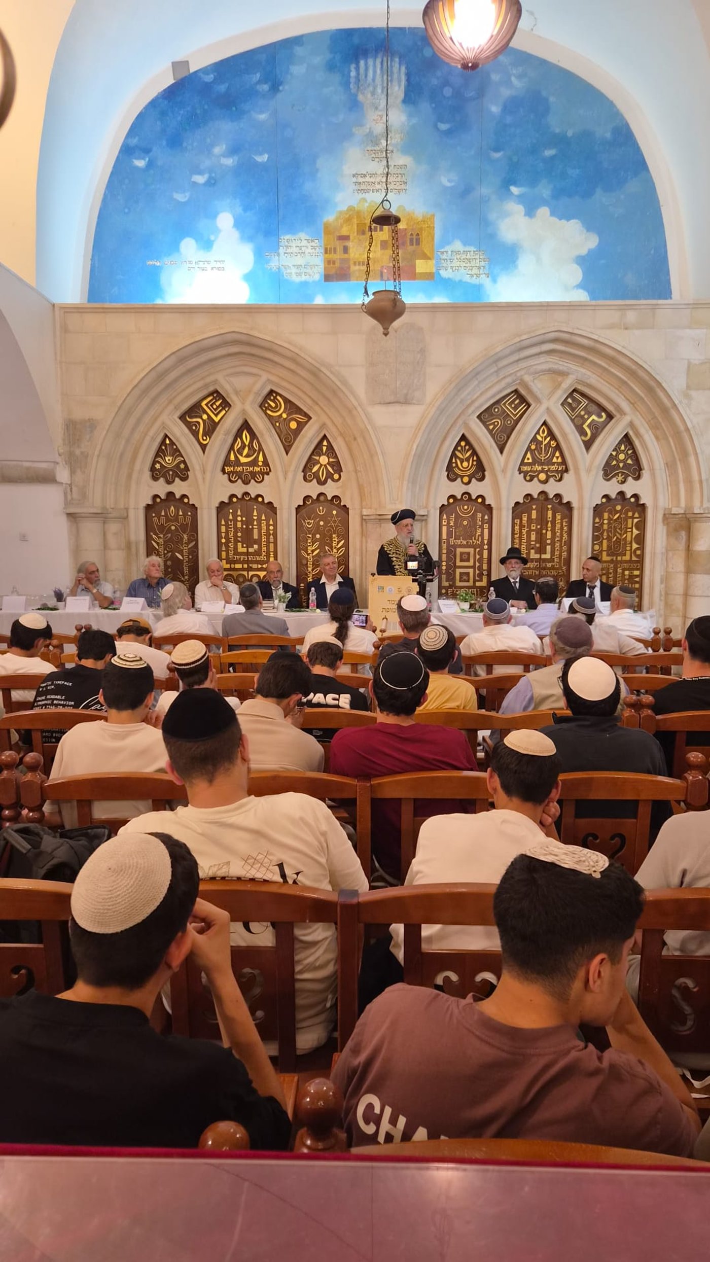 המעמד בבית הכנסת ברובע היהודי