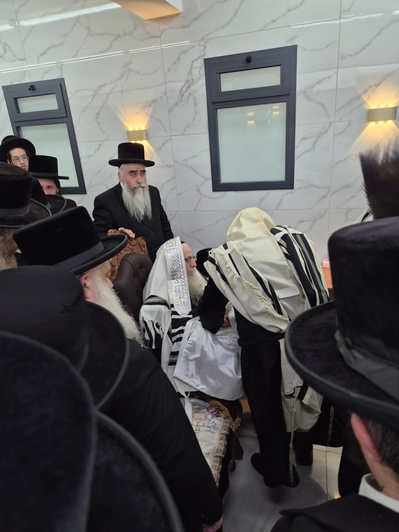 האדמו"ר מצאנז קלויזנבורג שליט"א בביקורו בארץ הקודש | צילום: באדיבות המצלם