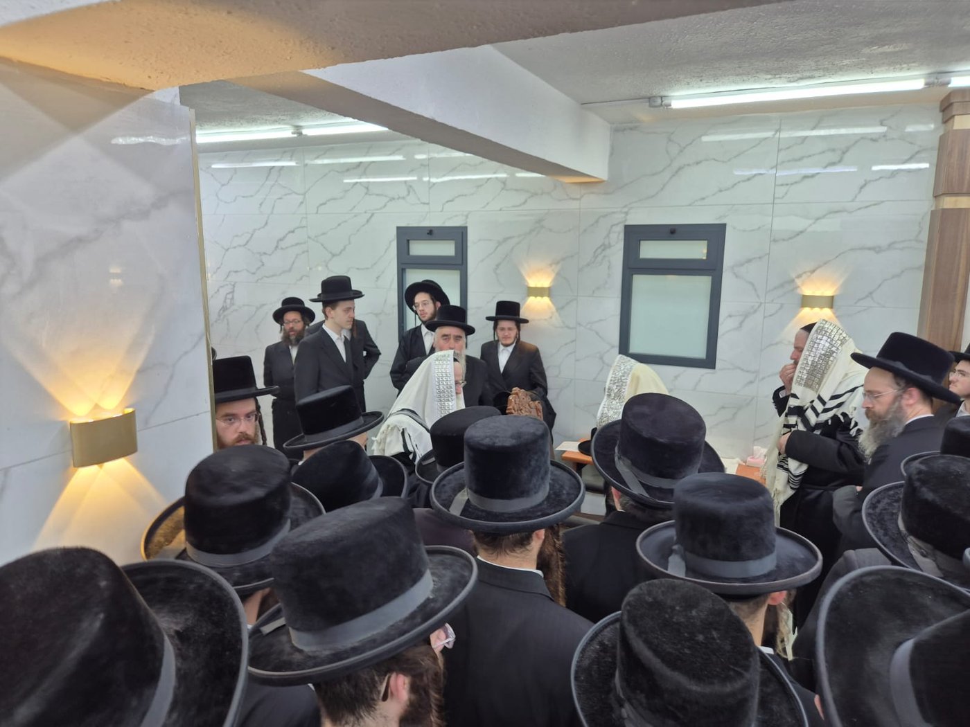האדמו"ר מצאנז קלויזנבורג שליט"א בביקורו בארץ הקודש | צילום: באדיבות המצלם